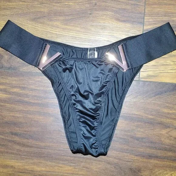 Victoria's Secret Brazilian Style Panties. New with Tags Size Medium.